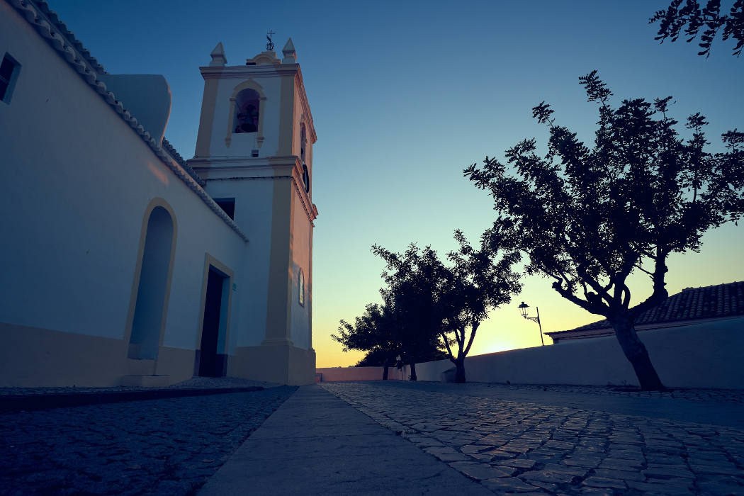 Église portugaise : des milliers de mineurs victimes de pédophilie Mizane.info